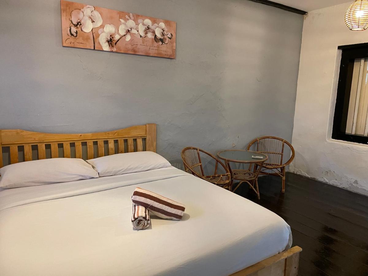 Layang Layang Guest house 2*
