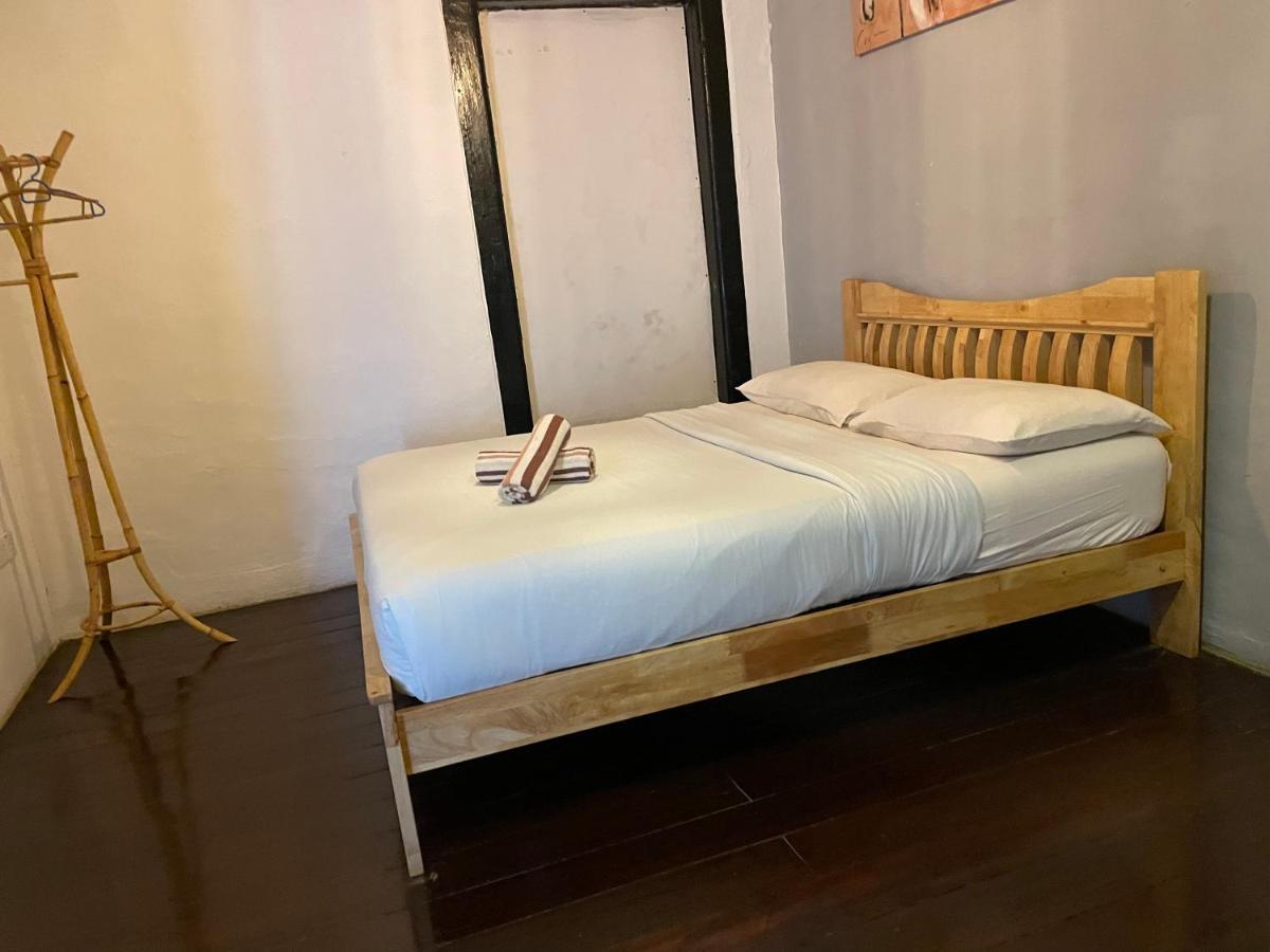 Guest house Layang Layang 2*